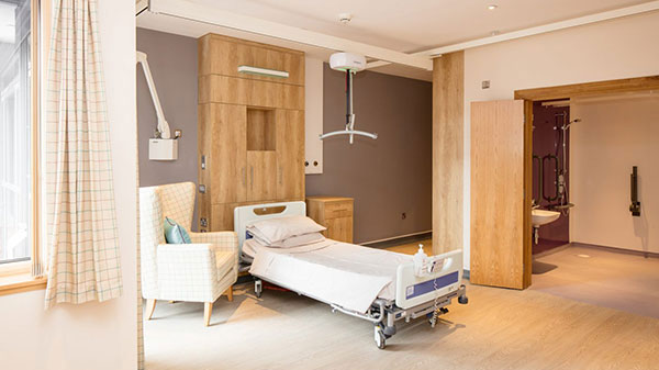 5 Tips on Using Hospital Beds Safely at Home